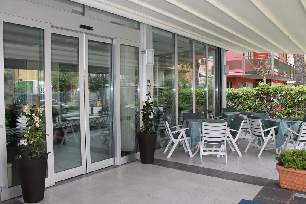 Hotel Costanza Cesenatico Exterior foto
